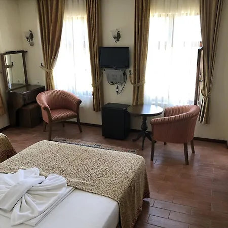 Reutlingen Hof 3* Antalya